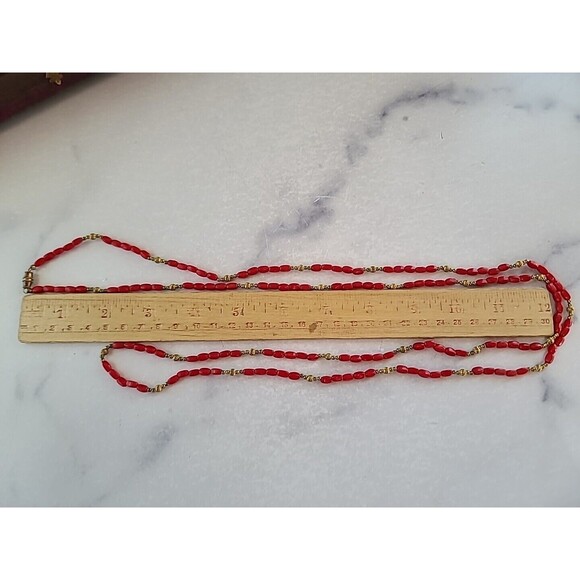 Red Glass And Gold Tone Metal Beaded Necklace, Vintage - Picture 9 of 10